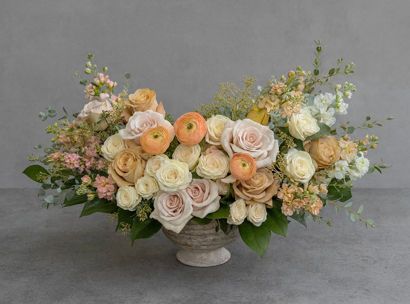 Champagne Garden Rose Centerpiece | Flower Delivery Las Vegas