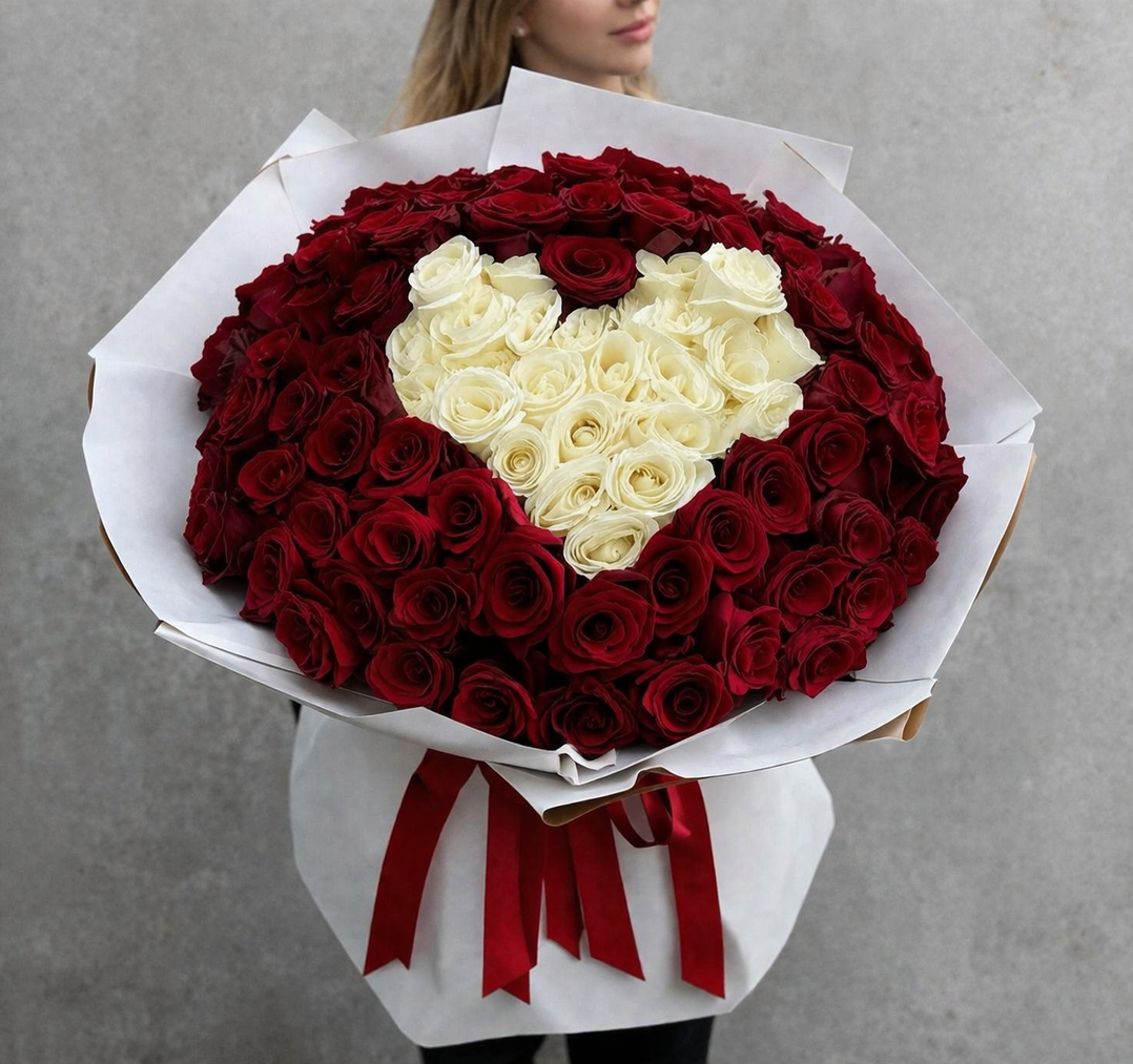 Luxury Heart Rose Bouquet – Red & White Roses Las Vegas Flower Delivery