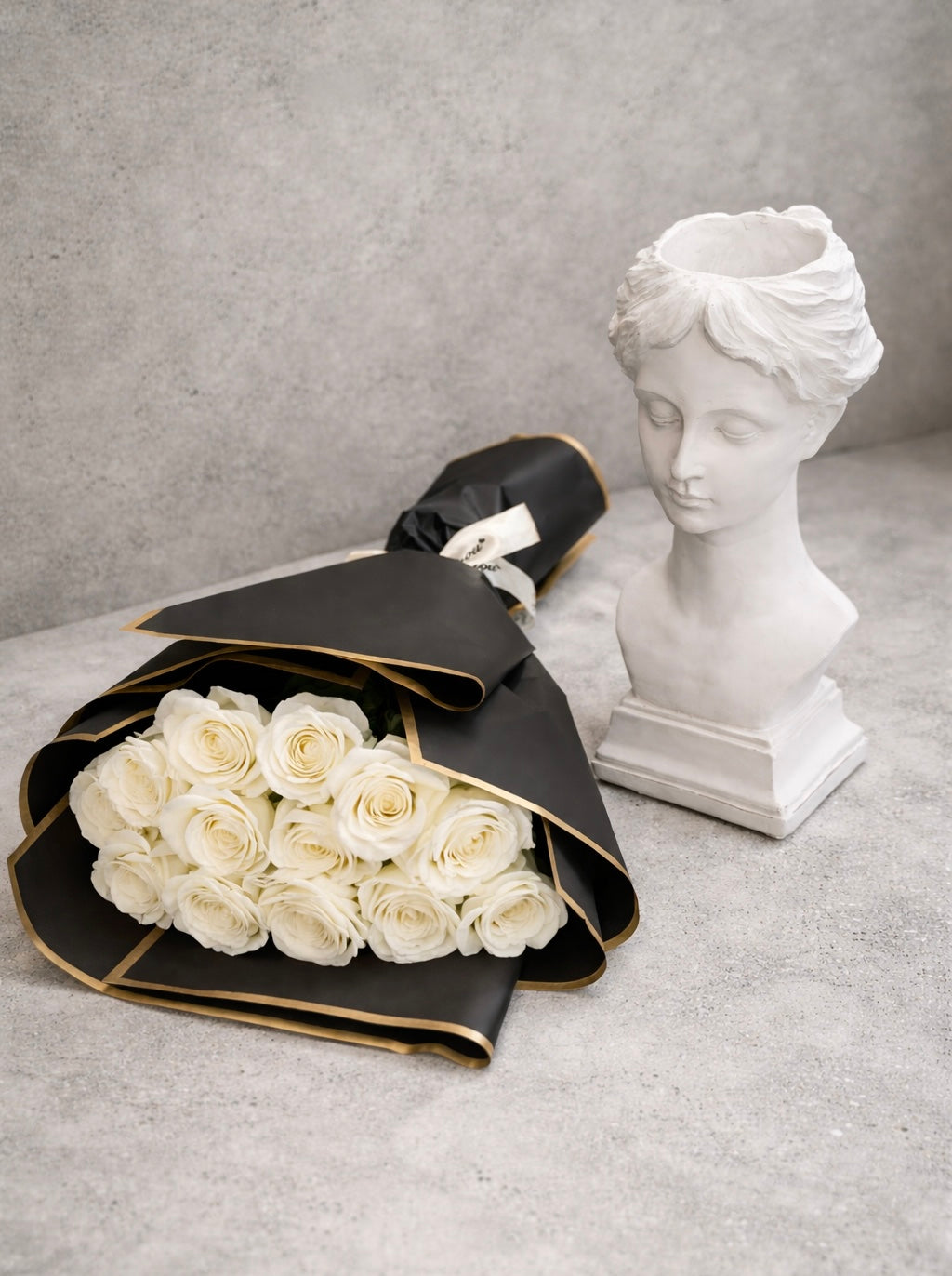 12 White Roses