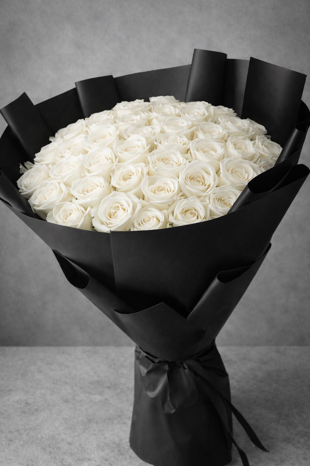 Luxury White Rose Bouquet – Premium Roses Delivery Las Vegas