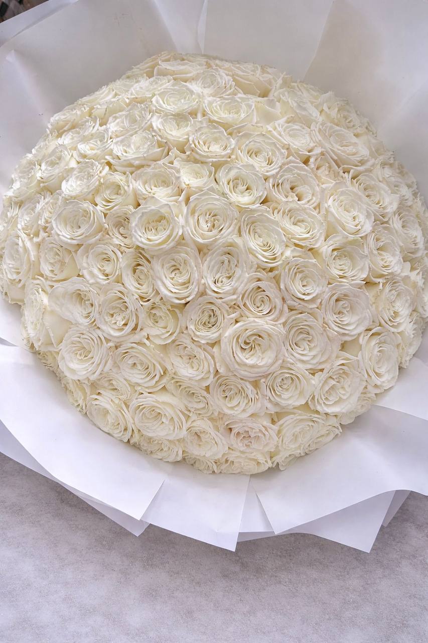 100 White Roses Luxury Bouquet – Las Vegas Delivery