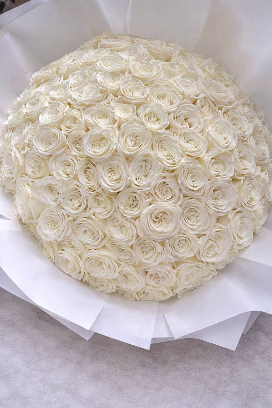 100 White Roses Luxury Bouquet – Las Vegas Delivery